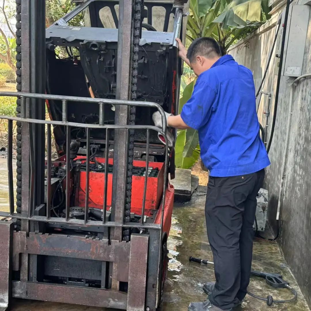 1719852785123376 1719852785123376